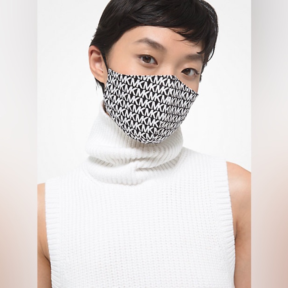 🛼3/$30 Michael Kors face mask black and white logo pattern